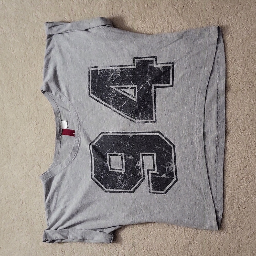 ⚡️Last Chance⚡️Cropped Grey Tee